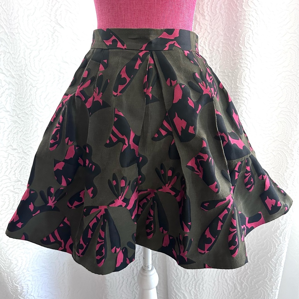 Banana Republic Green Pink Black Camo Pleated Mini Skirt Size 2